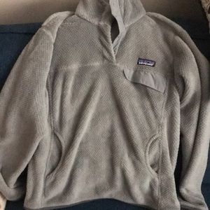 Gray Patagonia pull over